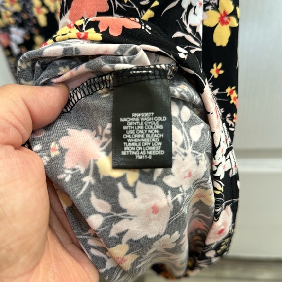 🌻Liz Claiborne Career Woman Floral Blouse Size 2X - Picture 5 of 6